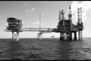 كشف ذخایر بزرگ گازی در دریای عمان