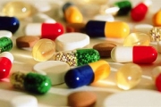 از داروسازان اصرار، از وزارت بهداشت انکار